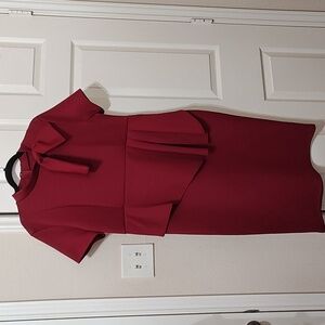 Elegant Burgundy Midi Dress with Bow Accent